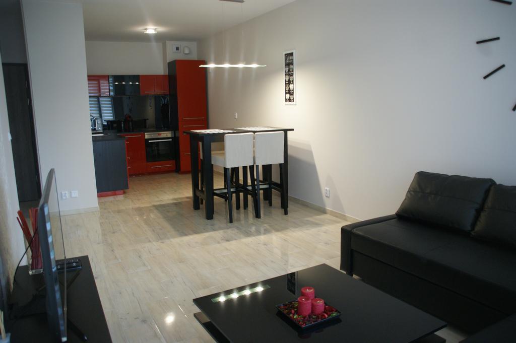 Apartamenty Viniarnia Zielona Góra Esterno foto